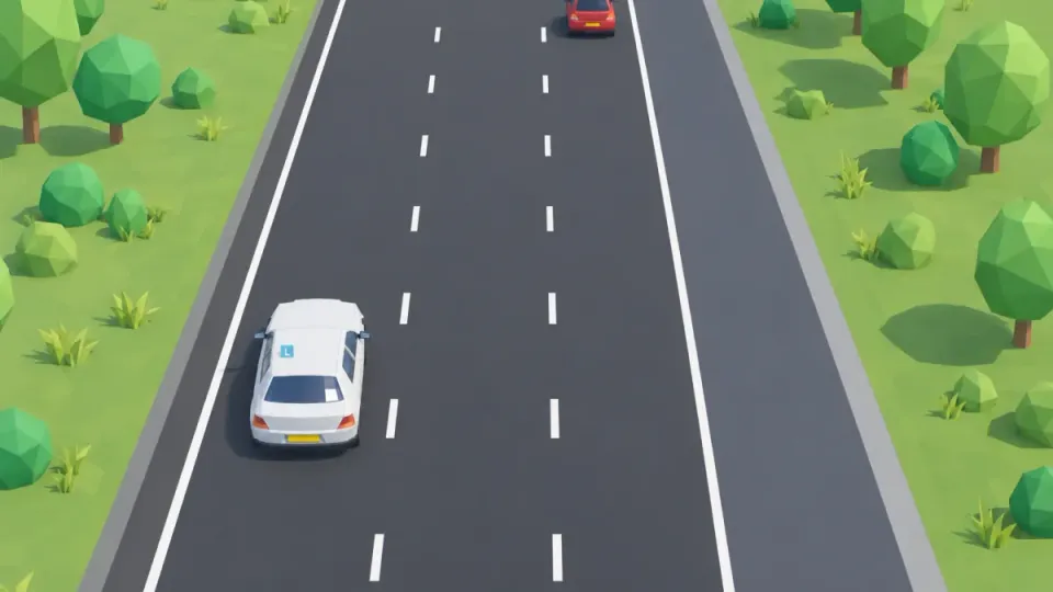 Snelweg met drie rijstroken: de lesauto rijdt alleen op de linkerrijstrook, de rechter rijstroken zijn leeg