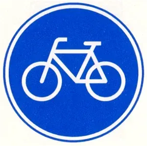 Mandatory cycle path G11