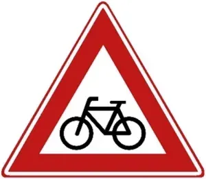 J24: Cyclists and moped riders