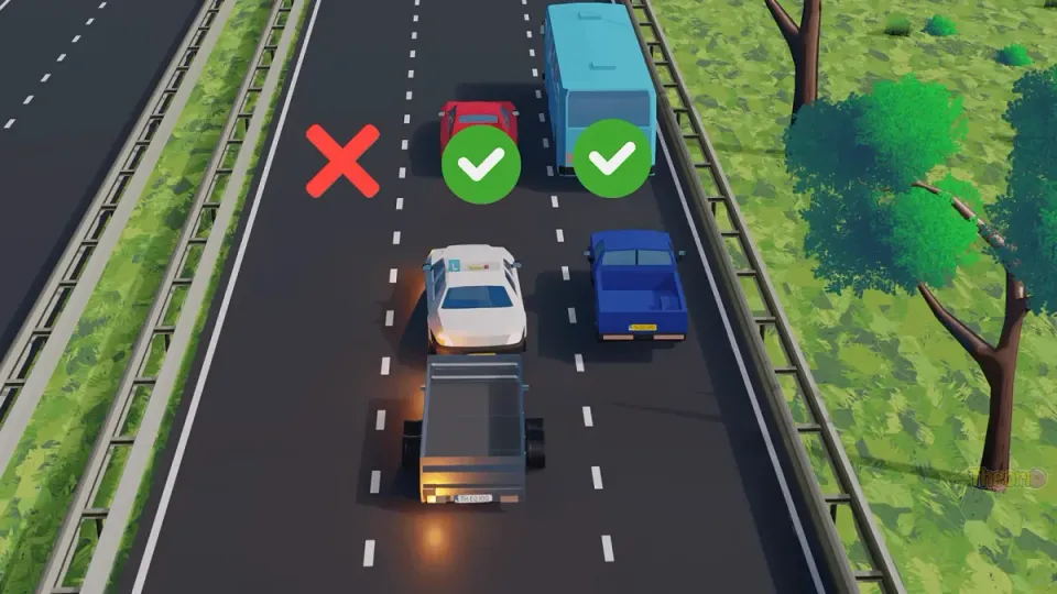 Three or more lanes and a combination longer than 7 m: only use the two right-hand lanes.