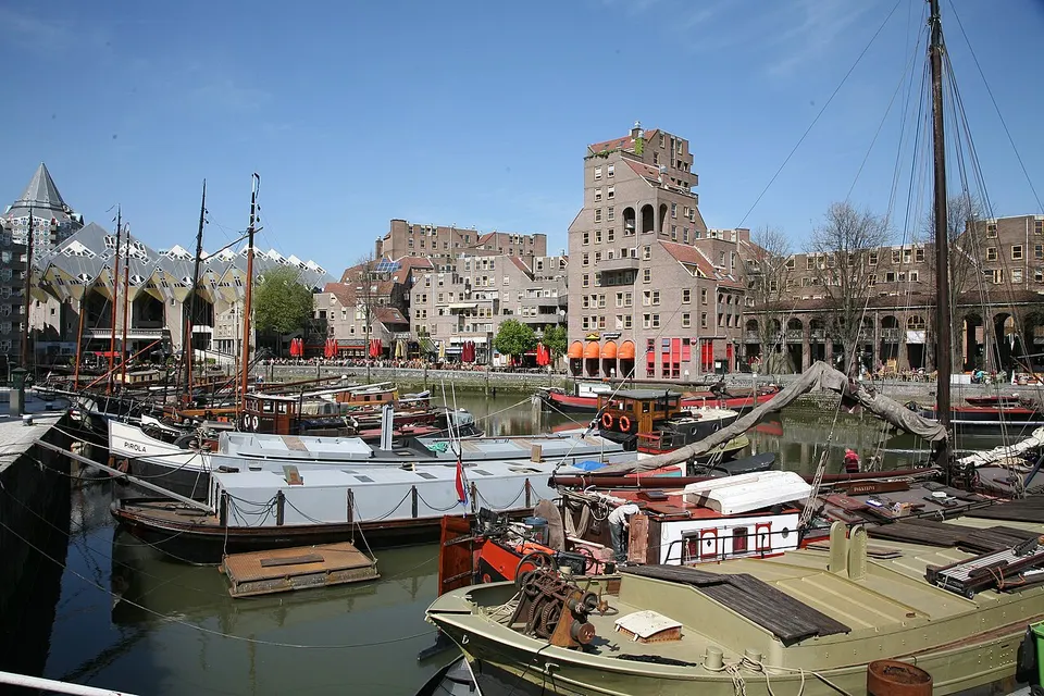 Haven met boten — omgeving van Rotterdam
