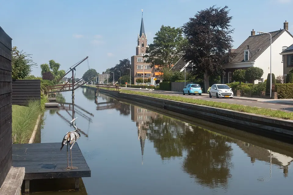 Water with buildings along the banks — area around Berkel en Rodenrijs