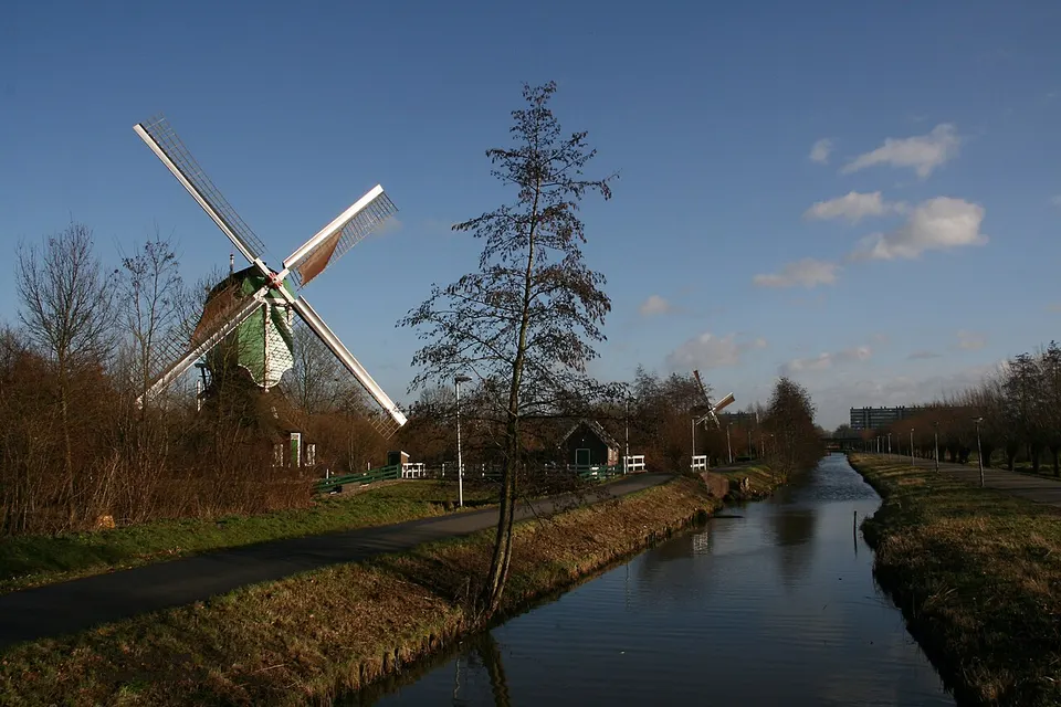Molen in het landschap — omgeving van Gorinchem