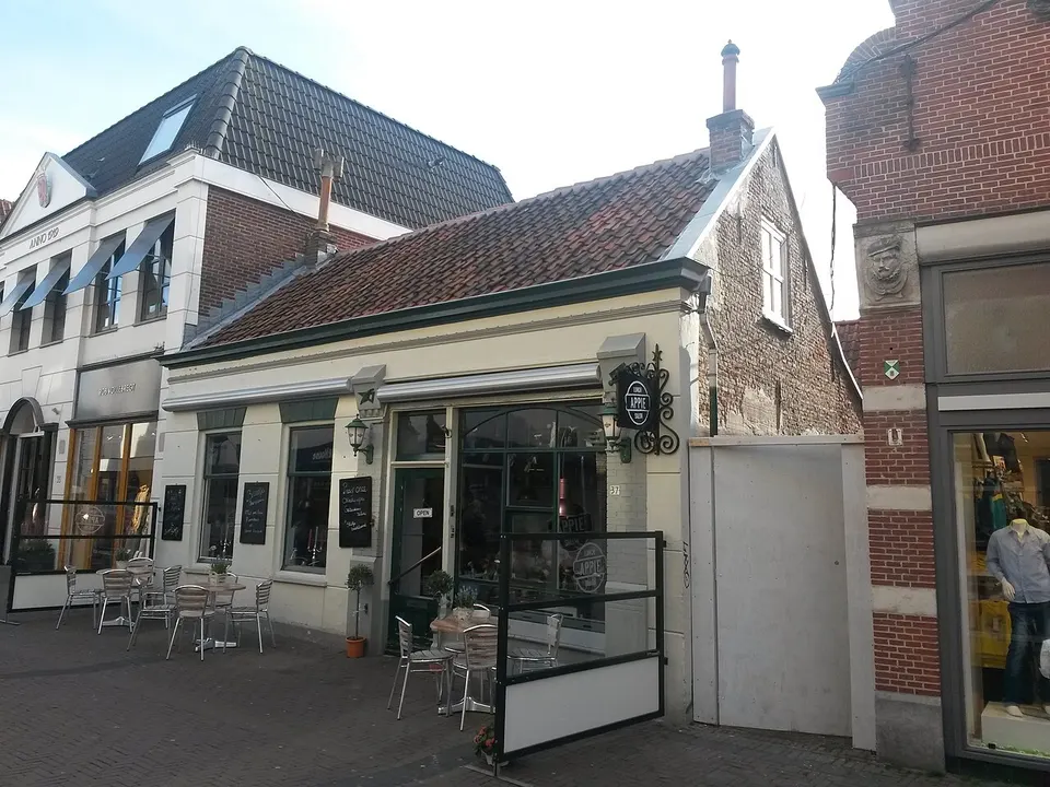 Older buildings along a street — area around Naaldwijk