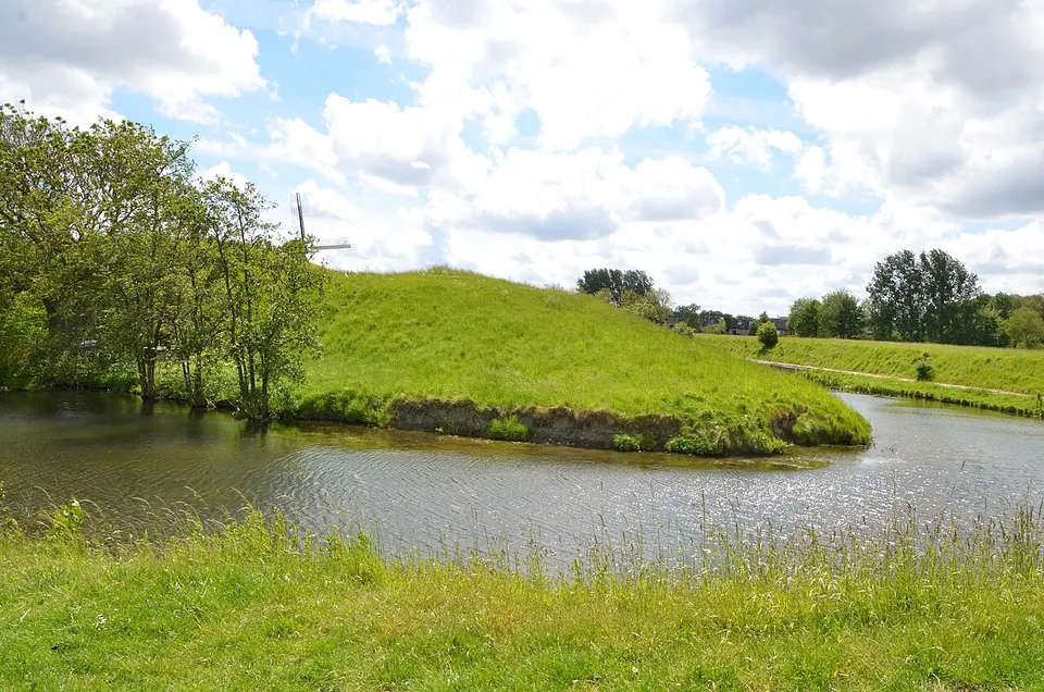 Water met groene oevers — omgeving van Hoofddorp