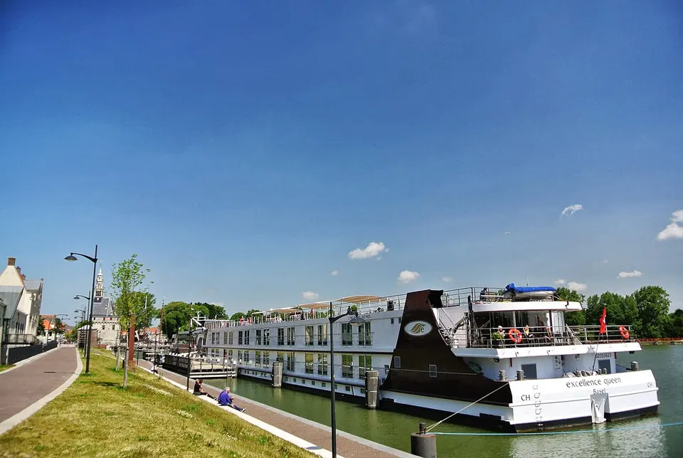 Haven met boten — omgeving van Hoorn