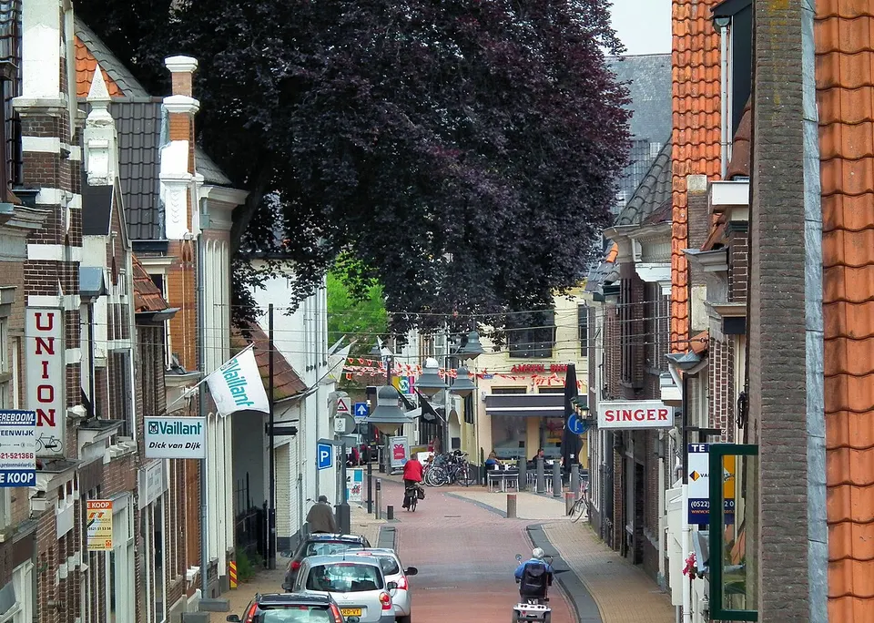 Street with buildings — area around Steenwijk