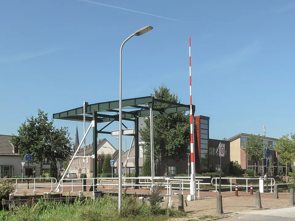 Drawbridge over the water — area around Raalte
