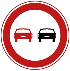 Verbod voor motorvoertuigen om elkaar onderling in te halen